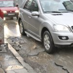 Орязаната държавна субсидия за капиталови разходи на общините ги обрече на дупки по пътищата