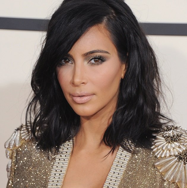 Skims марката бельо и дрехи създадена от риалити звездата и