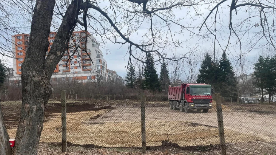 Започна възстановяването на хеликоптерната площадка в областната болница "Д-р Стефан Черкезов" във Велико Търново.