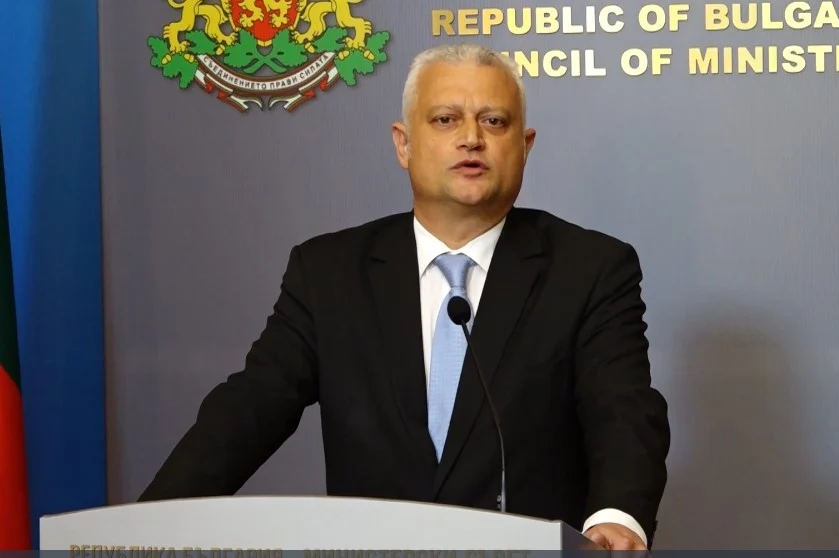 вътрешният министър