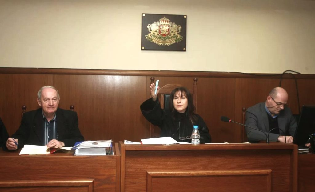 Цветан Василев внесе протестна декларация срещу порочните практики на съдията по делото КТБ 2 КТБ