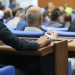закрито изслушване