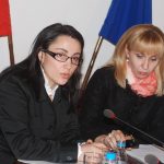 Министърът на правосъдието Диана Ковачева(вдясно)и заместничката й Деница Вълкова координират притока на предложения за промени в съдебния закон.