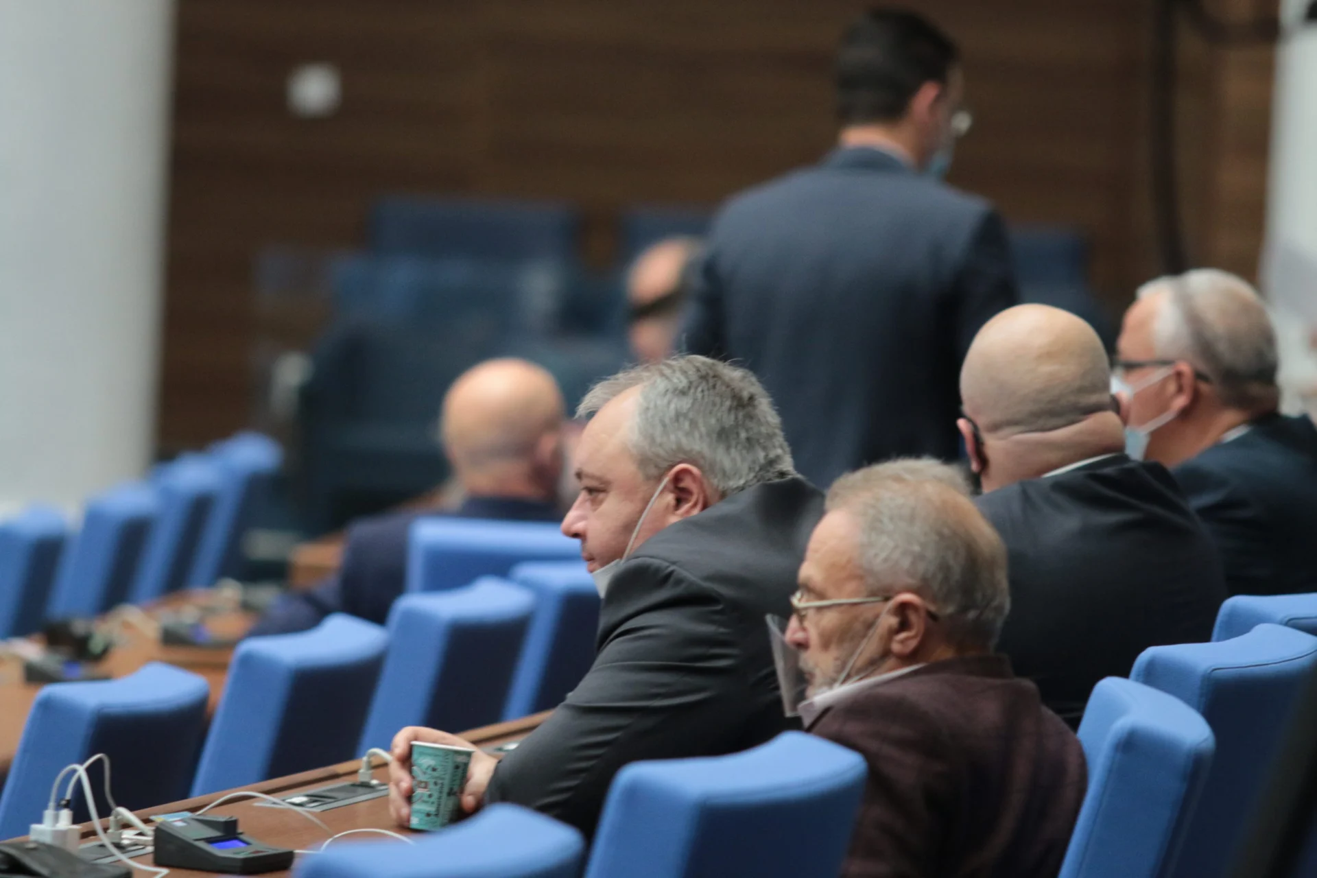 Парламент бюджет