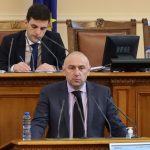 Парламент Любомир Каримански
