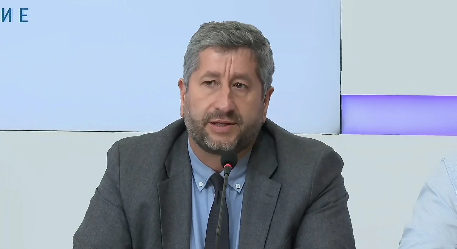 От ПП-ДБ обещават на избирателите си да спрат Пеевски да "презареди" влиянието си