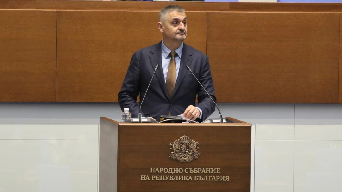 Председателят на Комисията по транспорт и съобщения на Народното събрание Кирил Добрев (БСП)