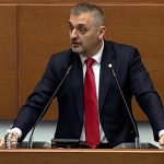 Кирил Добрев предлага пълна забрана на тротинетките