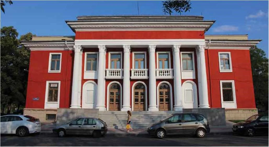 Зам кметът на София Георги Клисурски и Бойко Димитров – общински