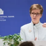 Главният надзорник на ЕЦБ настоява да се премахнат капиталовите бариери за банките