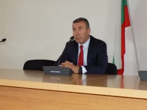 Илияна Йотова подписа указ за освобождаване от длъжност на главния секретар на МВР