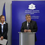 МОН с готовност за матурите - 53 000 зрелостници се явяват на ДЗИ