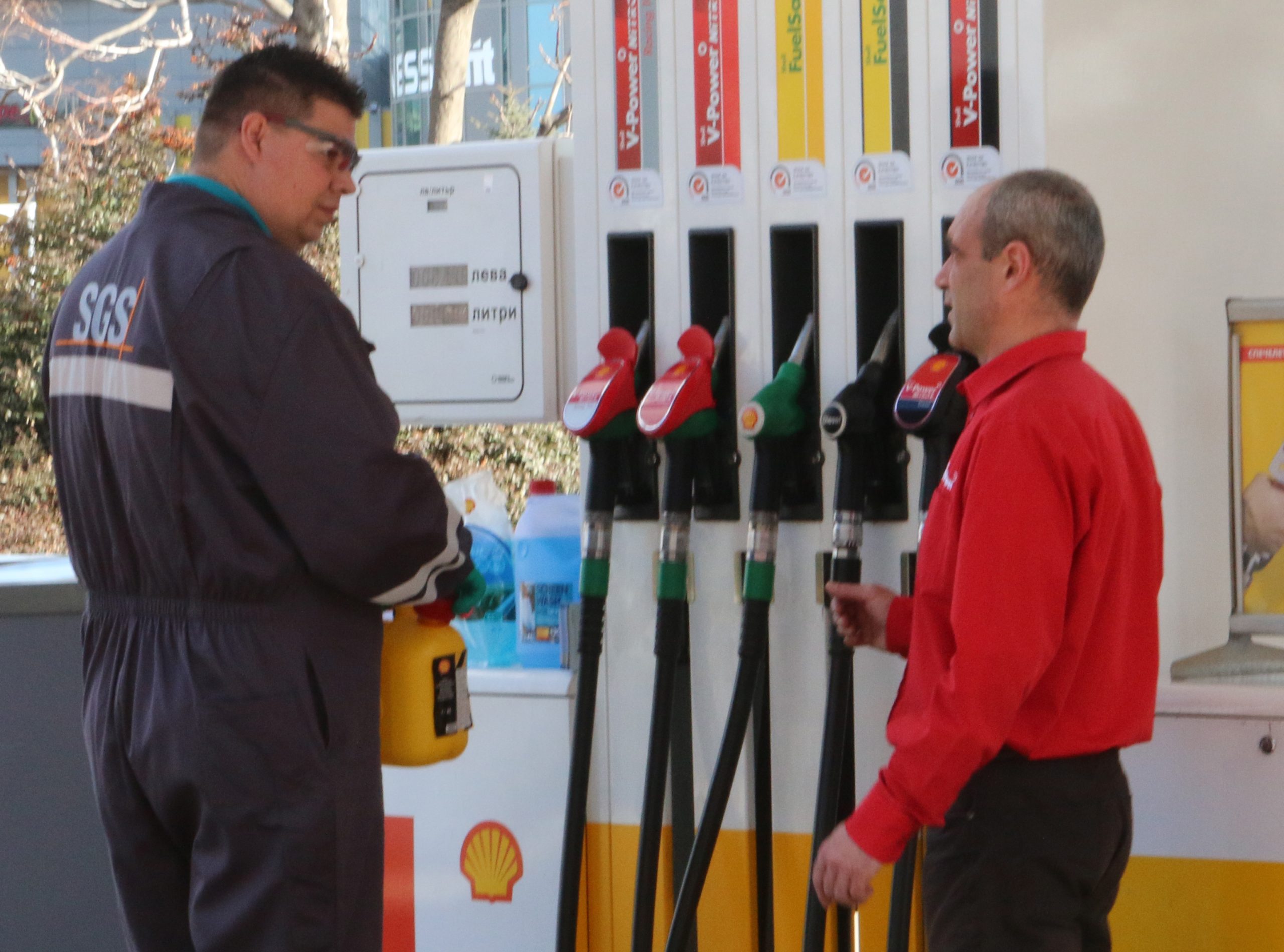 Бензин бензиностанция