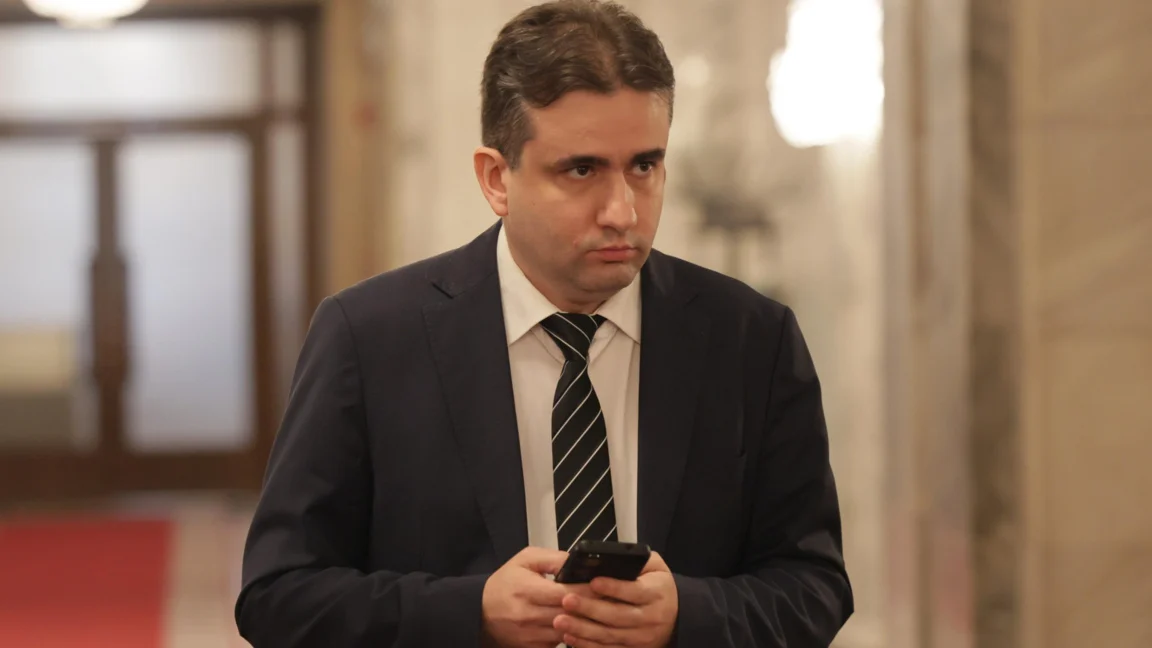 ПП-ДБ ще подкрепя конкретни политики на новото мнозинство, заяви Божидар Божанов