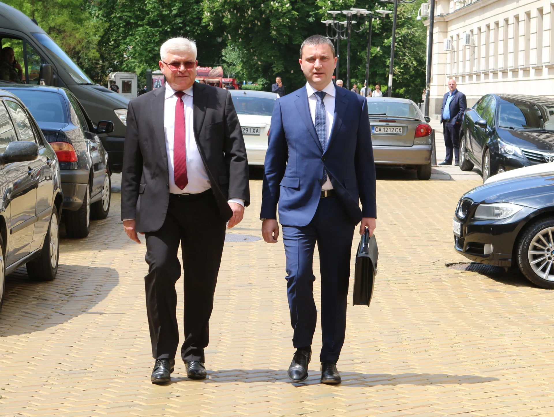 Смяна на министри министерство на финансите Кирил Ананиев Владислав Горанов