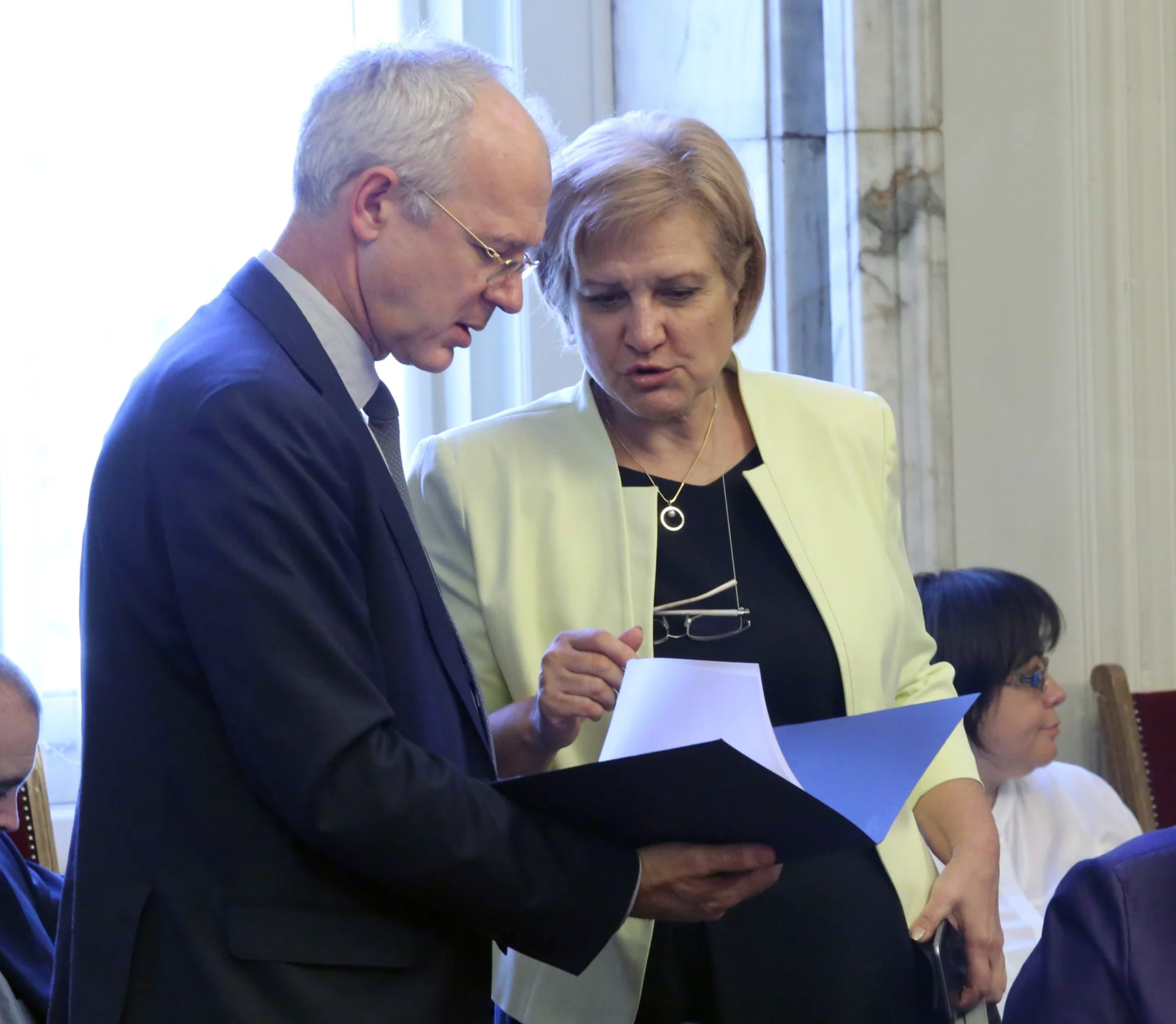 Парламент Комисия по бюджет и финанси Менда Стоянова и Васил Велев