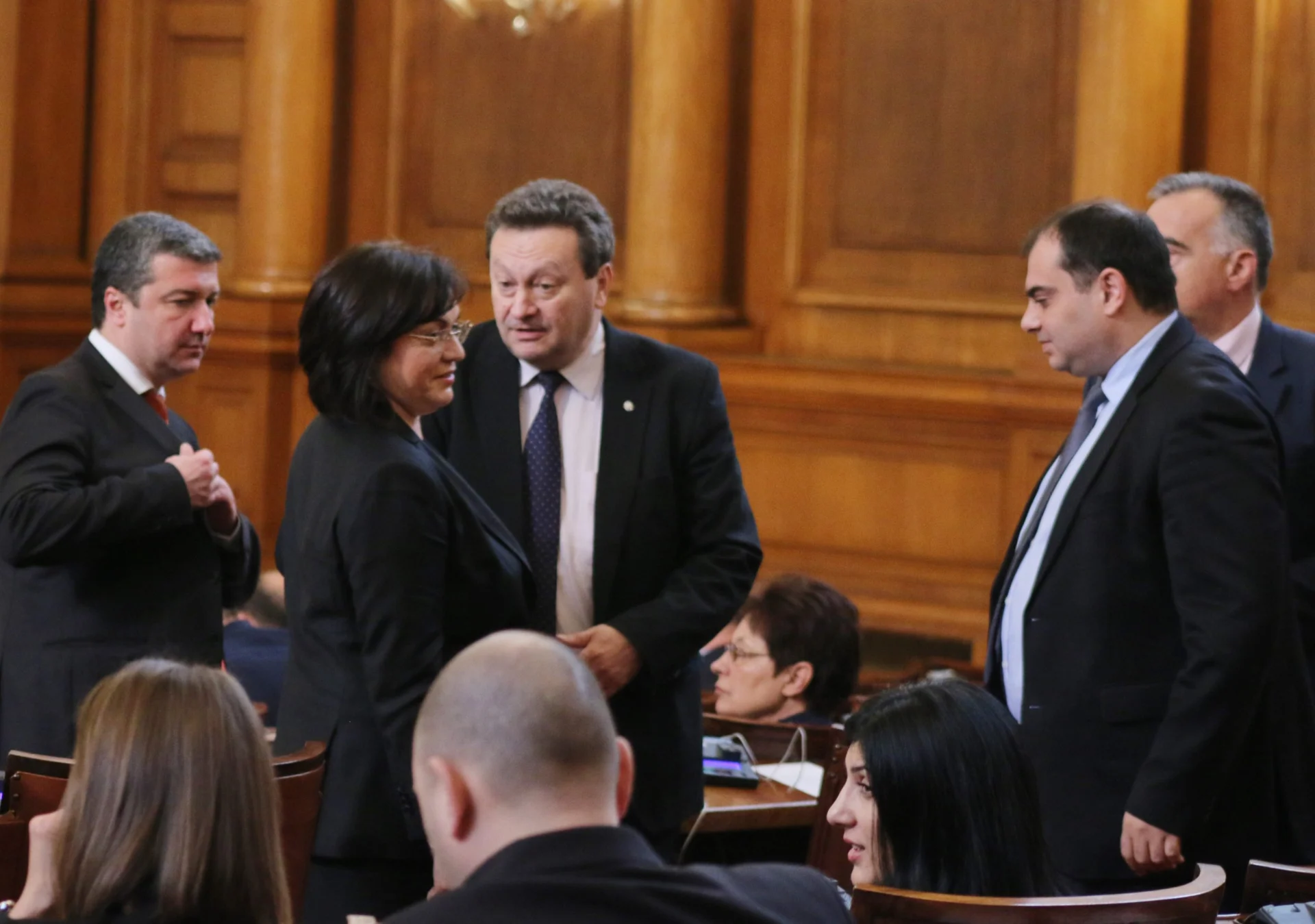 Парламент Таско Ерменков Корнелия Нинова