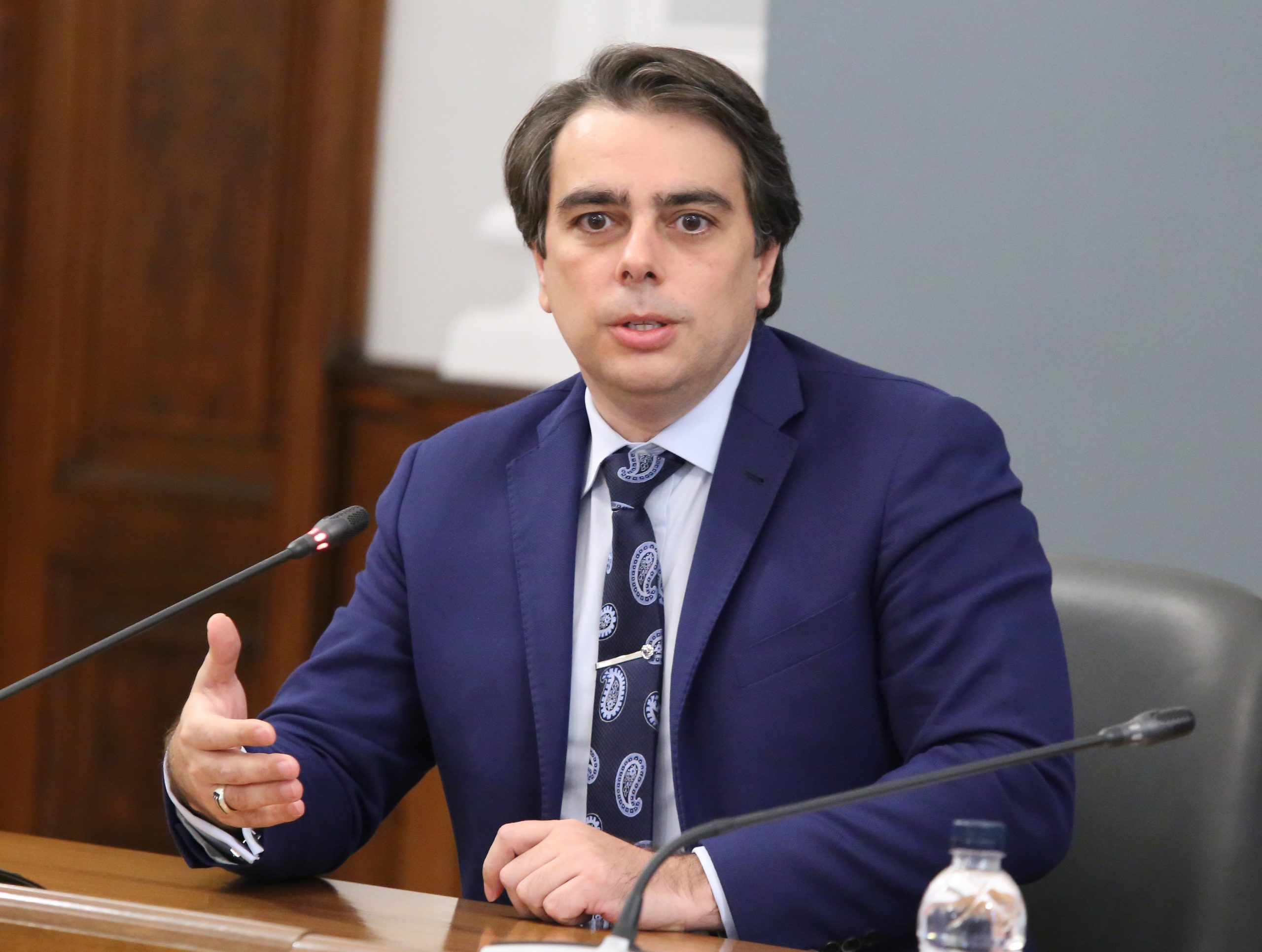 Асен Василев