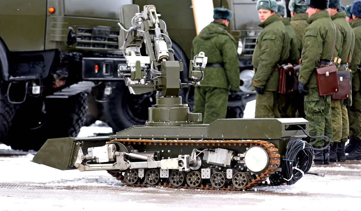 боен робот1