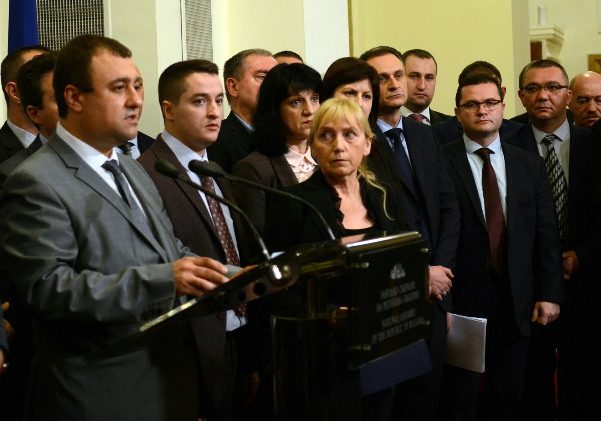 Парламент Пресконференция БСП Елена Йончева