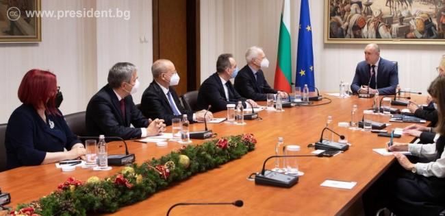 Румен Радев се срещна с работодателските организации