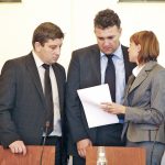 Герберът Диан Червенкондев (вляво) успя да убеди колегите си от бюджетната комисия да подкрепят проекта на нов Закон за хазарта на второ четене