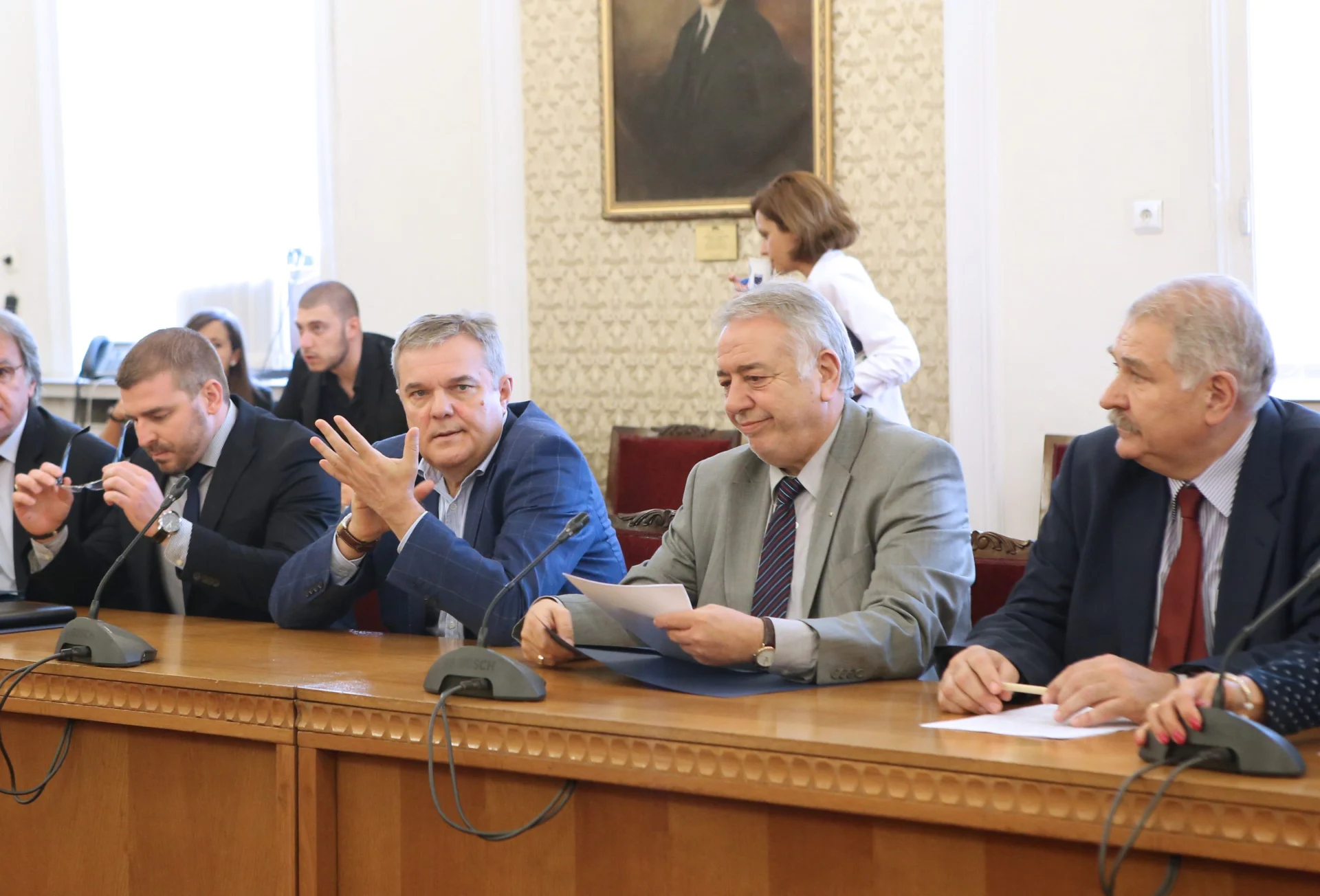 Парламент Пресконференция на АБВ