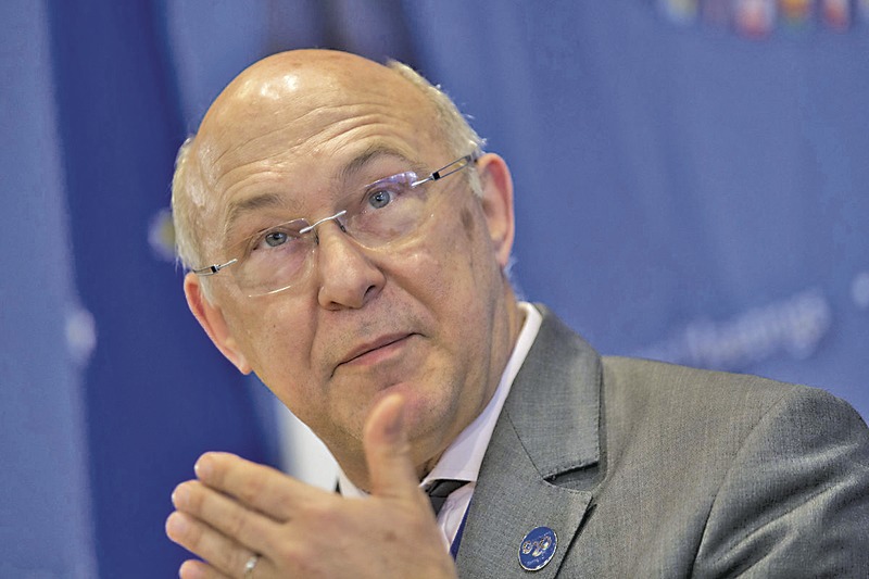 Мишел Сапен