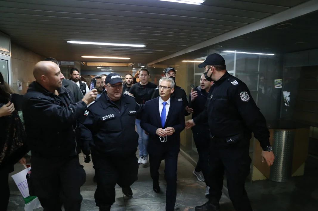 проф. Николай Денков