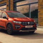 Dacia ще покаже в Париж хибридният Jogger