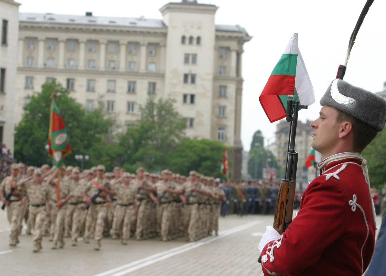 6 май ГергьовденПразник на българската армияПарад войници
