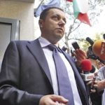 Шефът на комисията Ясен Тодоров не споделя ентусиазма на депутата Яне Янев.