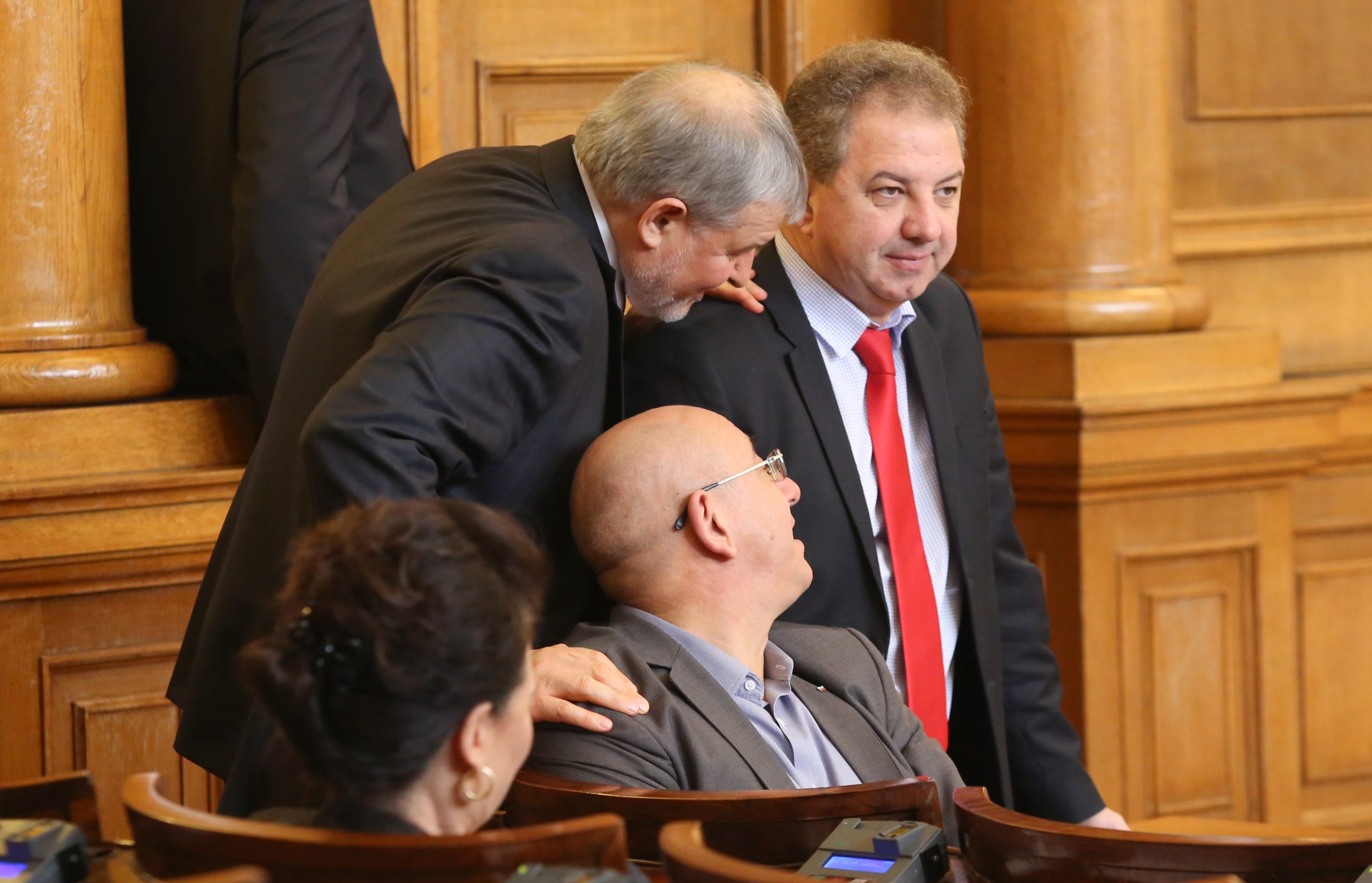 Парламент Емил Димитров