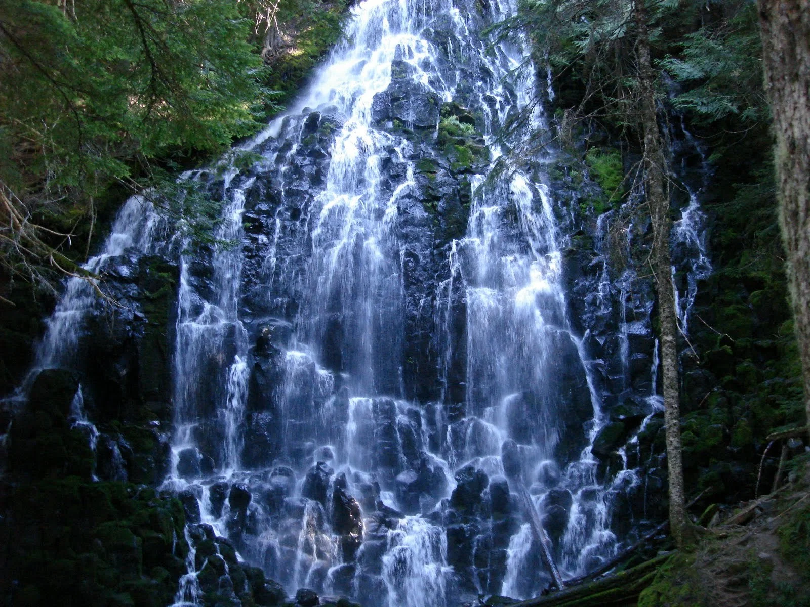 вода