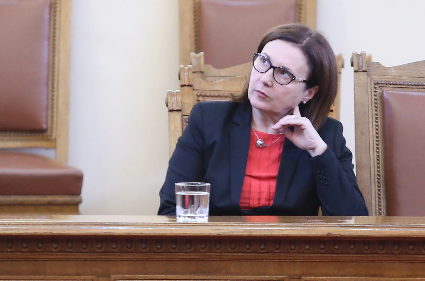 Парламент Румяна Бъчварова