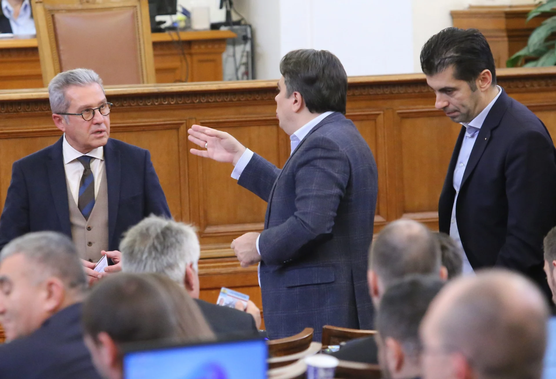 Парламент Йордан Цонев