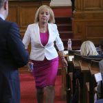 Парламент Мая Манолова