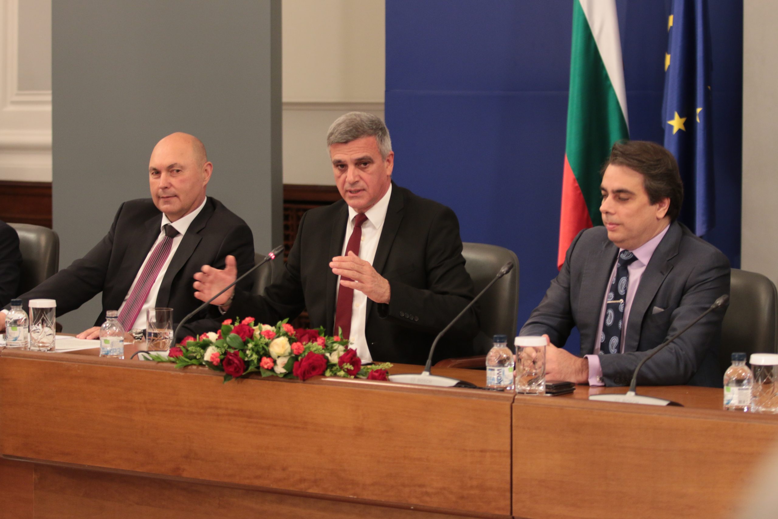 Министерски съвет Стефан Янев представи областни управители