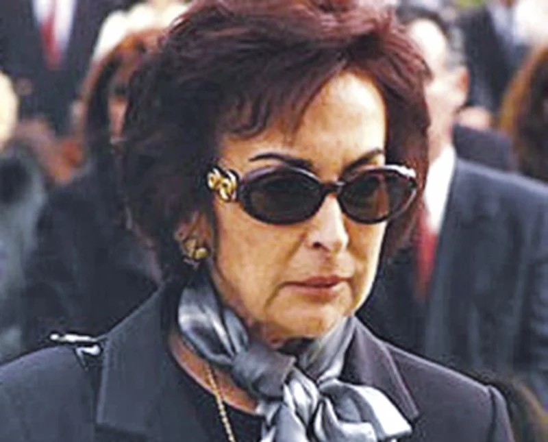 Айрис Фонтбона