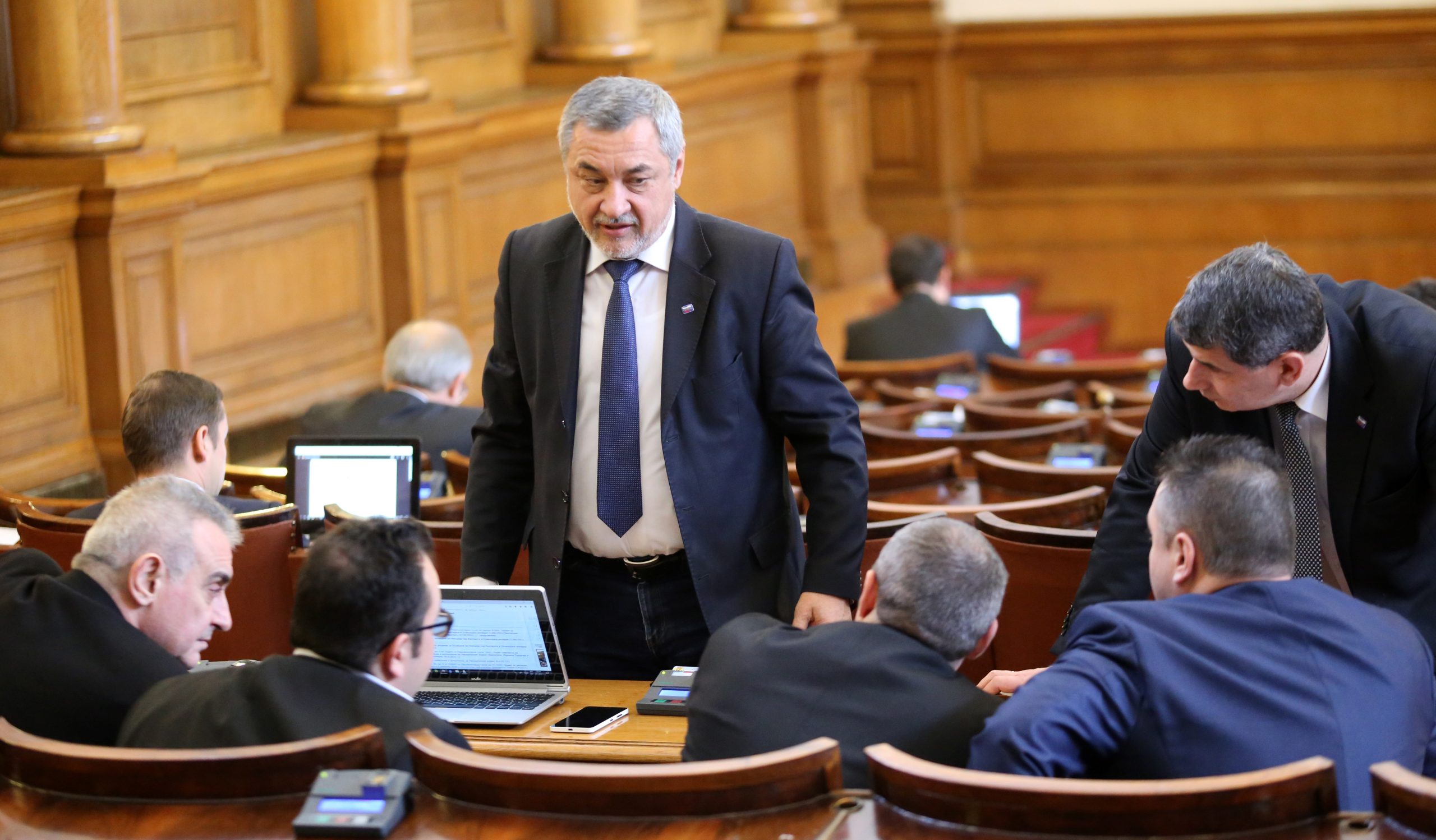 Парламент Валери Симеонов