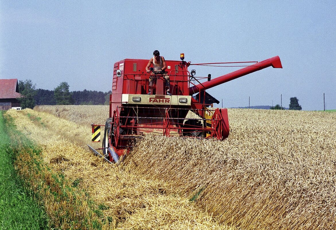 ЕК планира по-високи мита за вноса на земеделски продукти от Украйна