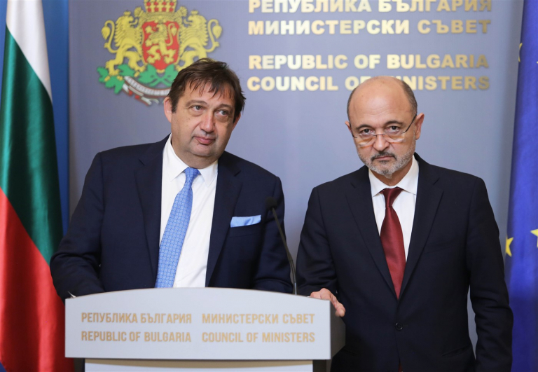 Министър Шишков и министър Меджидиев