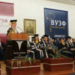 ВУЗФ Григорий Вазов раздава дипломи