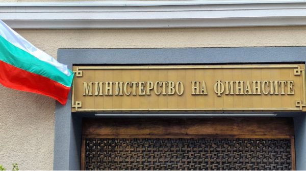 Министерството на финансите (МФ) очаква бюджетният дефицит през април да достигне €1,750 млрд.