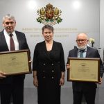 Министър Везиева връчи три сертификата за насърчаване на инвестиции