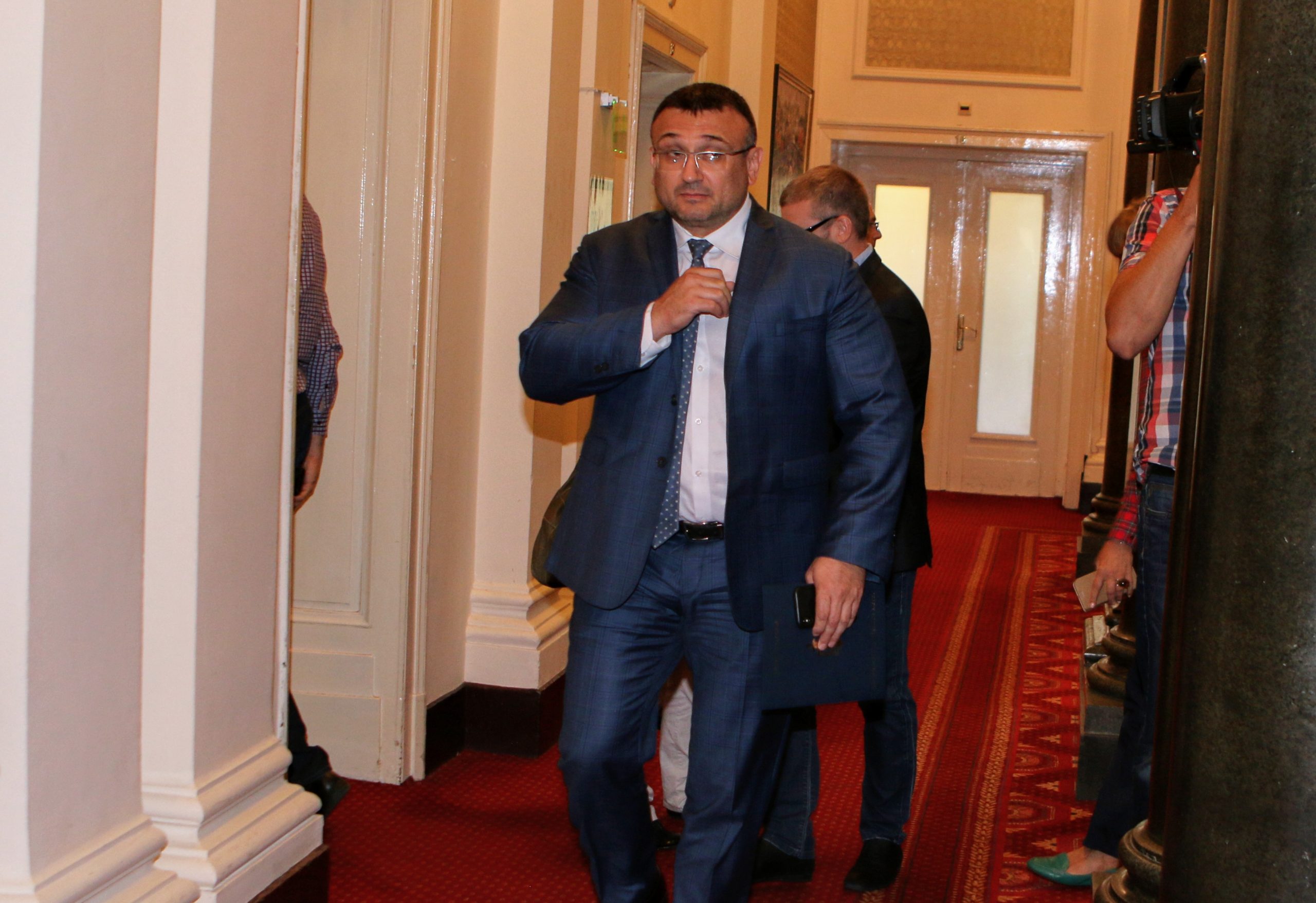 Парламент Младен Маринов