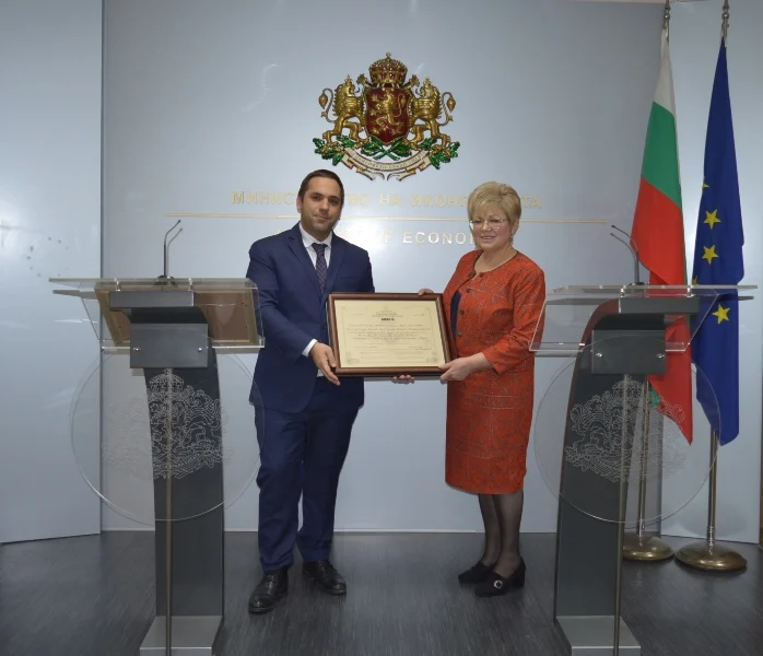 емил караниколов