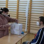 Гласуване избори глас урни гласоподаватели
