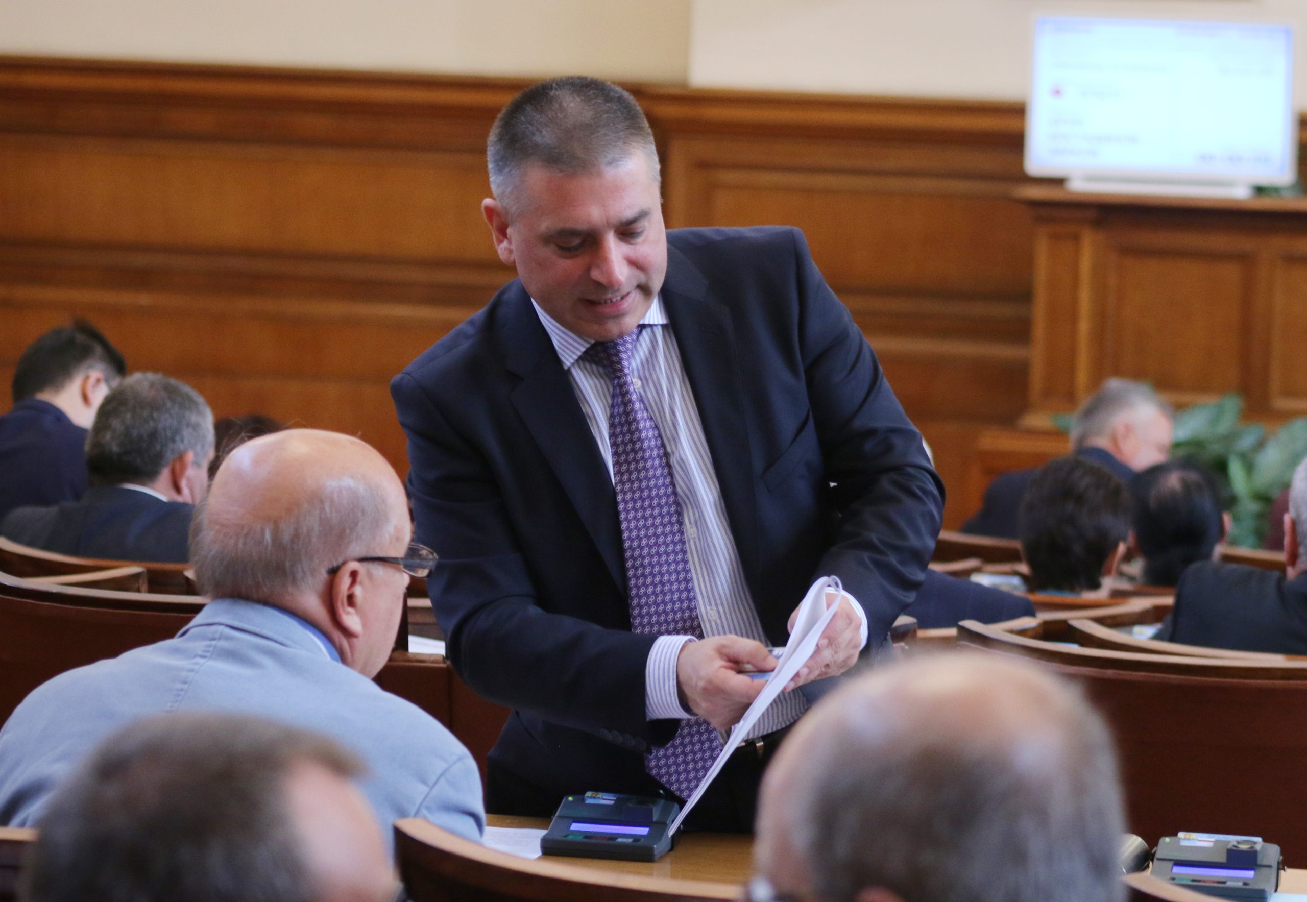 Парламент гласуване избор на членове на ВСС от квотата на парламента Данаил Кирилов