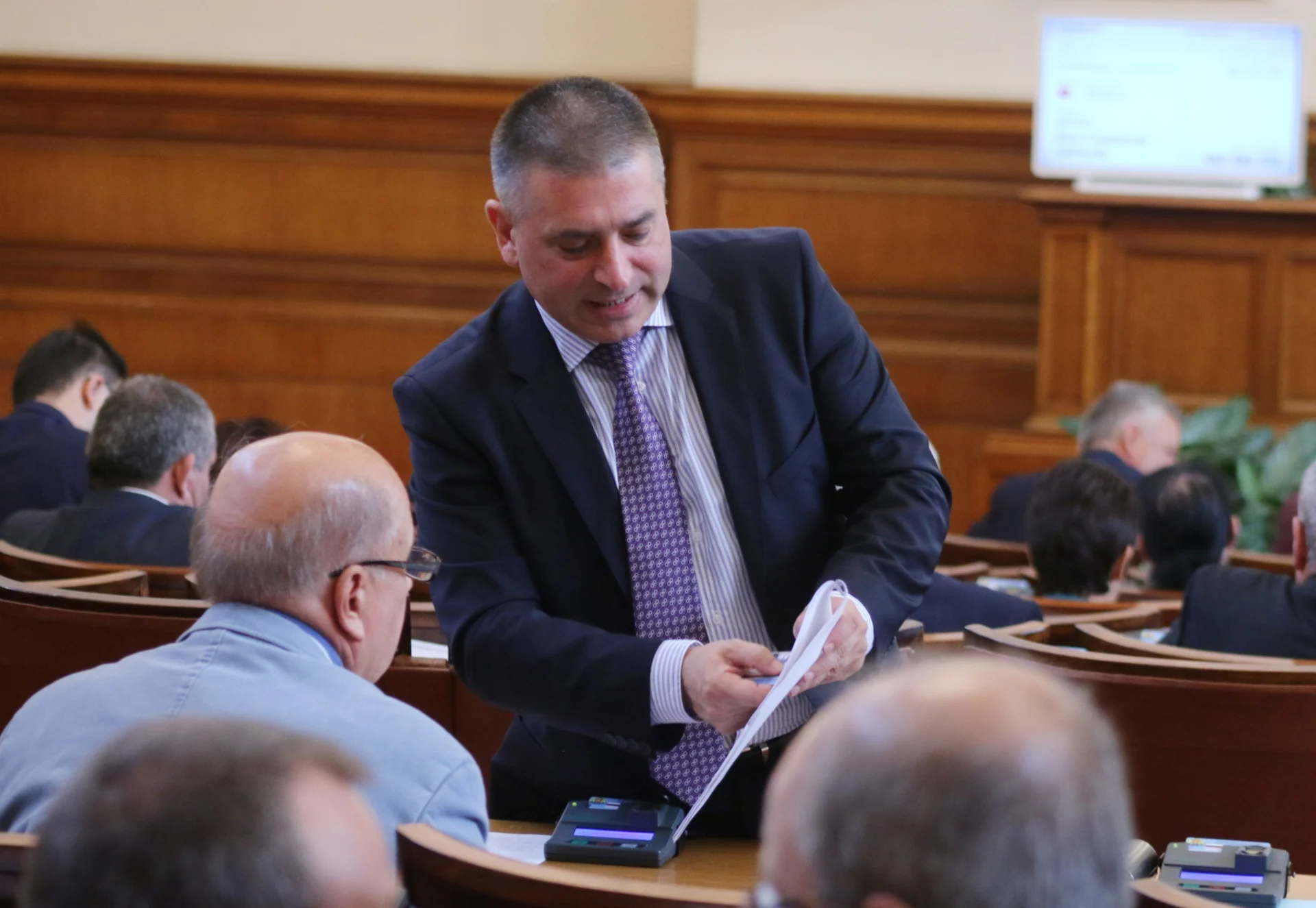 Парламент гласуване избор на членове на ВСС от квотата на парламента Данаил Кирилов